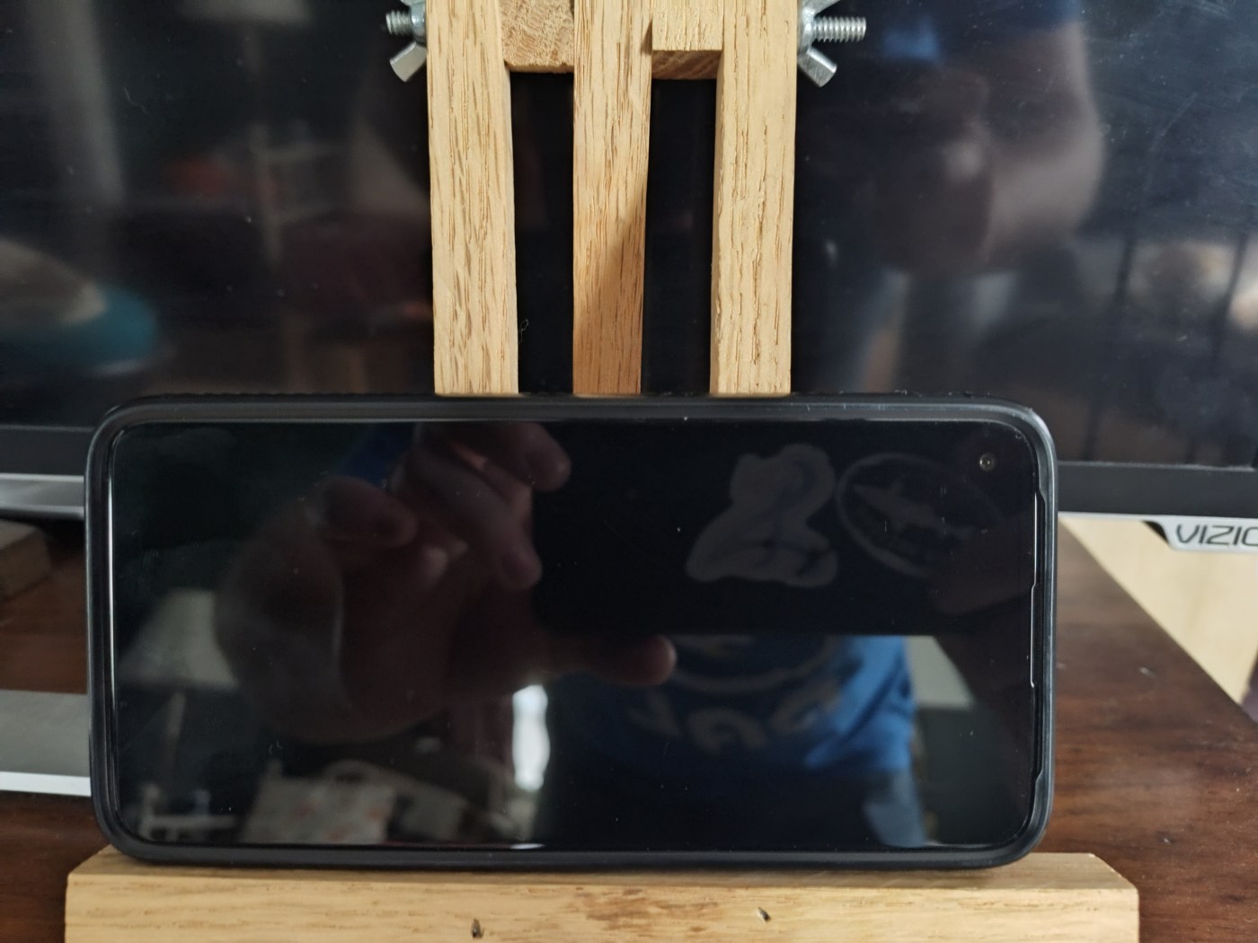 phone easel, woodworking